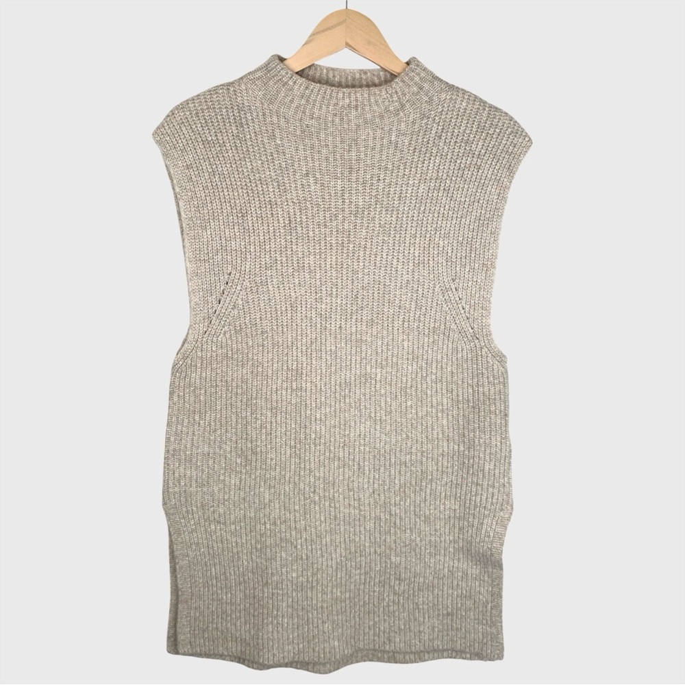 ICHI sweater vest size: small